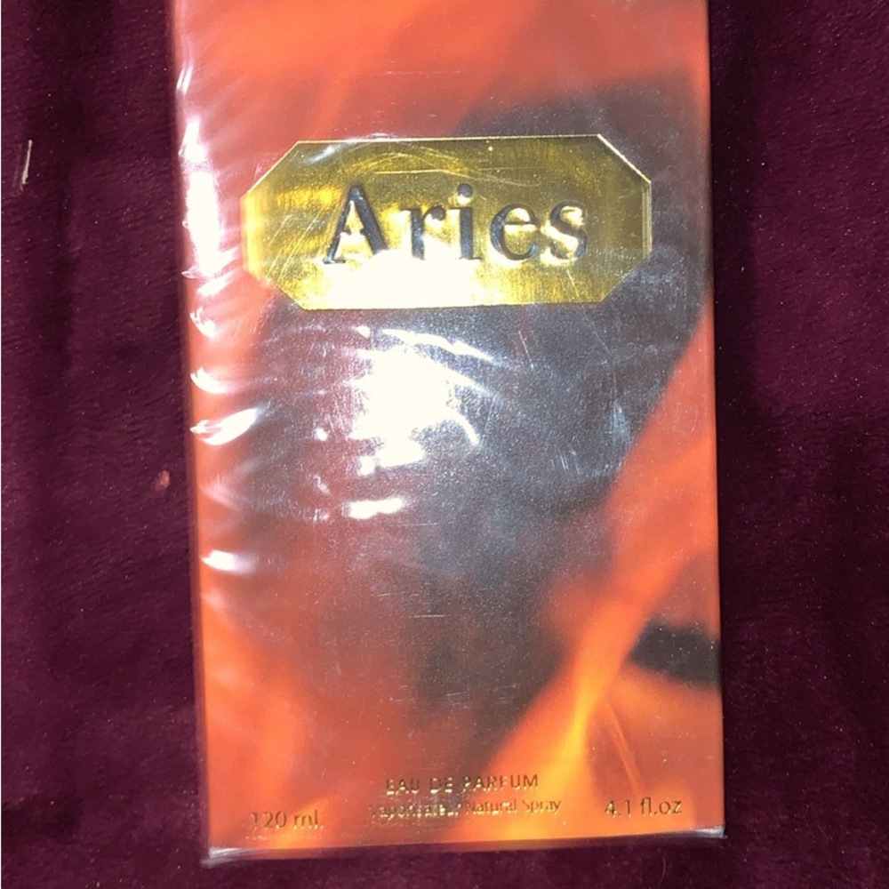 Aries Eau de Parfum for Men - Gold